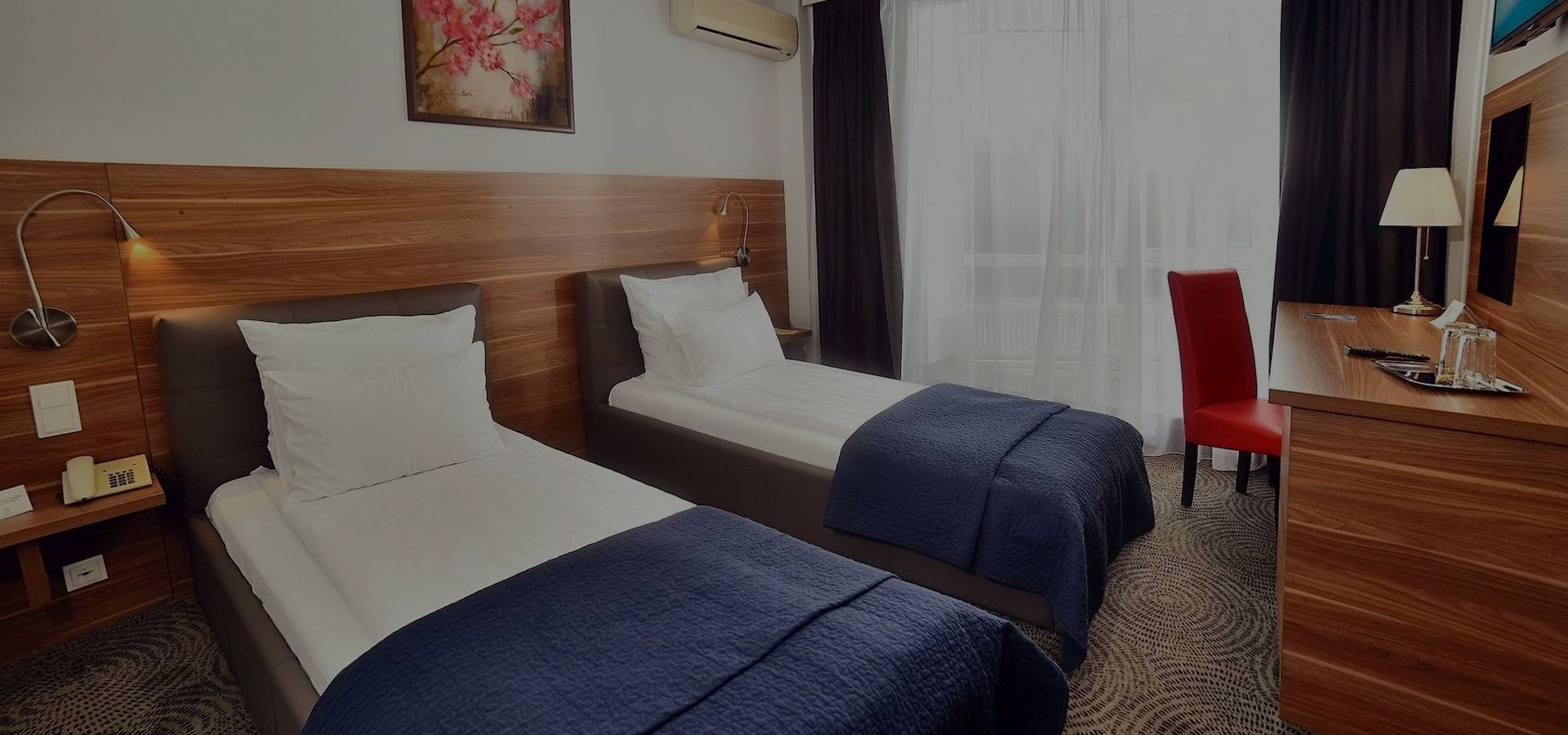 Cazare Timisoara | Cazare la hotel in Timisoara | Oferta cazare Timisoara | Centru evenimente Timisoara | Organizare evenimente Timisoara | Restaurant in Timisoara | Sala de evenimente Timisoara | Sala de conferinta Timisoara | Organizare Evenimente si Nunti Timisoara | Hotel Royal Plaza Timisoara | Hotel Oxford Timisoara | Hotel Excelsior Timisoara | Hotel President Timisoara | Czare in Timisoara