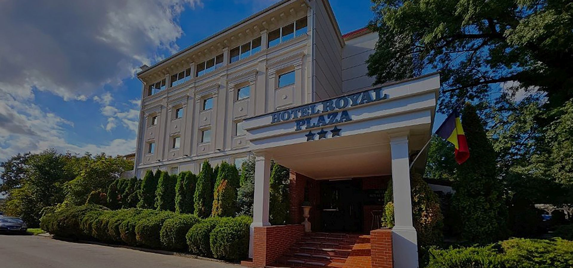 Cazare Timisoara | Cazare la hotel in Timisoara | Oferta cazare Timisoara | Centru evenimente Timisoara | Organizare evenimente Timisoara | Restaurant in Timisoara | Sala de evenimente Timisoara | Sala de conferinta Timisoara | Organizare Evenimente si Nunti Timisoara | Hotel Royal Plaza Timisoara | Hotel Oxford Timisoara | Hotel Excelsior Timisoara | Hotel President Timisoara | Czare in Timisoara