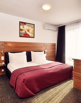 Cazare Timisoara | Cazare la hotel in Timisoara | Oferta cazare Timisoara | Centru evenimente Timisoara | Organizare evenimente Timisoara | Restaurant in Timisoara | Sala de evenimente Timisoara | Sala de conferinta Timisoara | Organizare Evenimente si Nunti Timisoara | Hotel Royal Plaza Timisoara | Hotel Oxford Timisoara | Hotel Excelsior Timisoara | Hotel President Timisoara | Czare in Timisoara