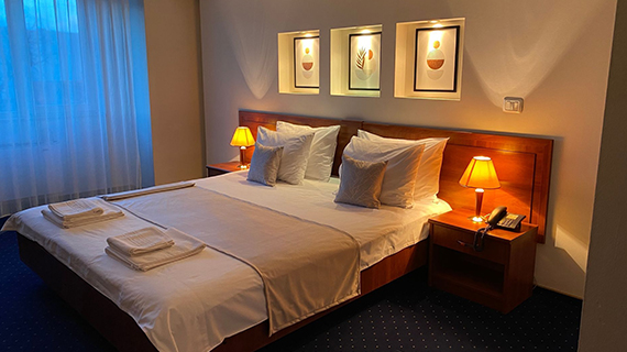 Cazare Timisoara | Cazare la hotel in Timisoara | Oferta cazare Timisoara | Centru evenimente Timisoara | Organizare evenimente Timisoara | Restaurant in Timisoara | Sala de evenimente Timisoara | Sala de conferinta Timisoara | Organizare Evenimente si Nunti Timisoara | Hotel Royal Plaza Timisoara | Hotel Oxford Timisoara | Hotel Excelsior Timisoara | Hotel President Timisoara | Czare in Timisoara