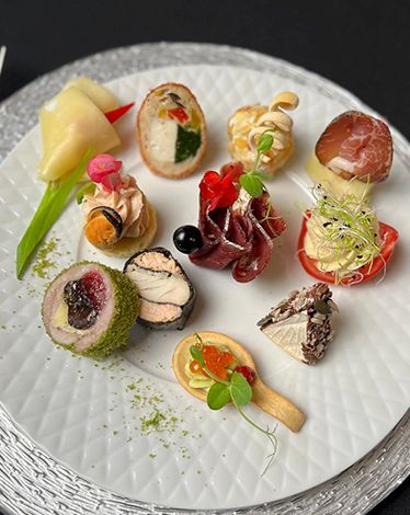 Cazare Timisoara | Cazare la hotel in Timisoara | Oferta cazare Timisoara | Centru evenimente Timisoara | Organizare evenimente Timisoara | Restaurant in Timisoara | Sala de evenimente Timisoara | Sala de conferinta Timisoara | Organizare Evenimente si Nunti Timisoara | Hotel Royal Plaza Timisoara | Hotel Oxford Timisoara | Hotel Excelsior Timisoara | Hotel President Timisoara | Czare in Timisoara